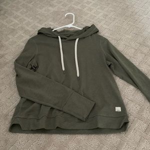 Vuori Women’s Halo Essential Hoodie Oregano Heather XS
